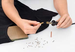 Applicator point matched to the crystal size